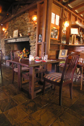 STRINGYBARK WINERY & RESTAURANT